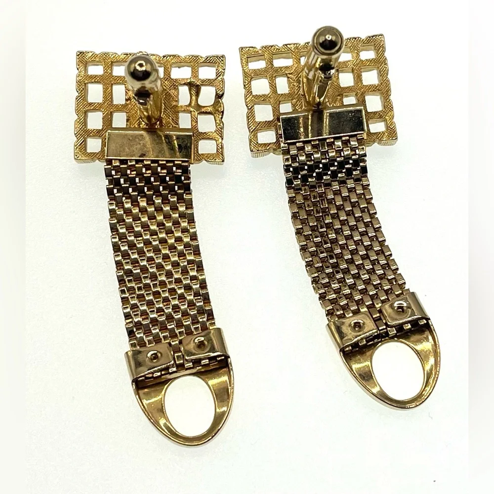 Vintage Gold Tone Lattice Mesh Wrap Around Mesh CuffLinks with Green Stone
